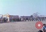 Immagine di Gli abitanti di un villaggio vietnamita Tan Tru Vietnam, 1967, secondo 23 filmato di repertorio 65675060271