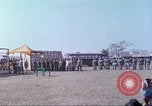 Immagine di Gli abitanti di un villaggio vietnamita Tan Tru Vietnam, 1967, secondo 24 filmato di repertorio 65675060271