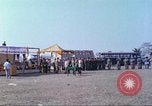 Immagine di Gli abitanti di un villaggio vietnamita Tan Tru Vietnam, 1967, secondo 30 filmato di repertorio 65675060271