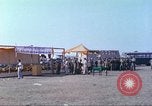 Immagine di Gli abitanti di un villaggio vietnamita Tan Tru Vietnam, 1967, secondo 37 filmato di repertorio 65675060271