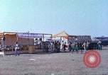 Immagine di Gli abitanti di un villaggio vietnamita Tan Tru Vietnam, 1967, secondo 38 filmato di repertorio 65675060271