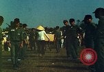 Standbild USA Band Tan Tru Vietnam, 1967, aus Sekunde 7 historischem Filmmaterial Videoclip 65675060277