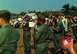 Standbild USA Band Tan Tru Vietnam, 1967, aus Sekunde 40 historischem Filmmaterial Videoclip 65675060277