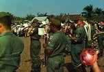 Standbild USA Band Tan Tru Vietnam, 1967, aus Sekunde 44 historischem Filmmaterial Videoclip 65675060277