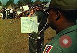 Standbild USA Band Tan Tru Vietnam, 1967, aus Sekunde 45 historischem Filmmaterial Videoclip 65675060277