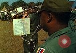 Standbild USA Band Tan Tru Vietnam, 1967, aus Sekunde 47 historischem Filmmaterial Videoclip 65675060277