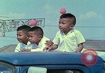 Standbild vietnamesische Kinder Saigon Vietnam, 1967, aus Sekunde 51 historischem Filmmaterial Videoclip 65675060279