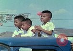 Standbild vietnamesische Kinder Saigon Vietnam, 1967, aus Sekunde 55 historischem Filmmaterial Videoclip 65675060279