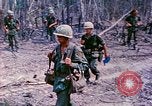 Standbild 1 Infanterie Division Vietnam, 1968, aus Sekunde 58 historischem Filmmaterial Videoclip 65675060281
