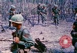 Standbild 1 Infanterie Division Vietnam, 1968, aus Sekunde 60 historischem Filmmaterial Videoclip 65675060281