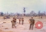Standbild 1 Infanterie Division Vietnam, 1968, aus Sekunde 43 historischem Filmmaterial Videoclip 65675060282