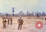 Standbild 1 Infanterie Division Vietnam, 1968, aus Sekunde 45 historischem Filmmaterial Videoclip 65675060282