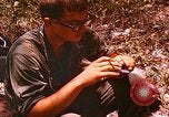 Immagine di Mobile forza fluviale soldati Dong Vietnam Tam, 1968, secondo 30 filmato di repertorio 65675060290