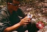 Immagine di Mobile forza fluviale soldati Dong Vietnam Tam, 1968, secondo 41 filmato di repertorio 65675060290