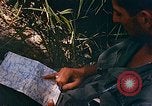 Immagine di Mobile forza fluviale soldati Dong Vietnam Tam, 1968, secondo 44 filmato di repertorio 65675060290