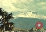 Immagine di Il popolo italiano Napoli Italia, 1944, secondo 51 filmato di repertorio 65675060291