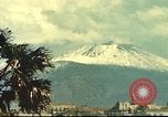 Immagine di Il popolo italiano Napoli Italia, 1944, secondo 52 filmato di repertorio 65675060291