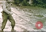 Standbild USA Soldaten Europa, 1944, aus Sekunde 37 historischem Filmmaterial Videoclip 65675060298