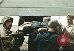 Immagine di Soldati statunitensi Pacific Ocean Theatre, 1945, secondo 24 filmato di repertorio 65675060307