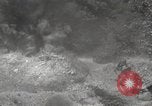 Standbild Marine Corps Pacific Theater, 1944, aus Sekunde 58 historischem Filmmaterial Videoclip 65675060324
