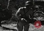 Standbild Marine Corps Pacific Theater, 1944, aus Sekunde 50 historischem Filmmaterial Videoclip 65675060327