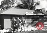 Standbild Luft Besatzungsmitglieder Pacific Theater, 1945, aus Sekunde 59 historischem Filmmaterial Videoclip 65675060332