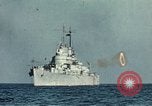 Standbild USA Cruiser Pacific Theater, 1945, aus Sekunde 33 historischem Filmmaterial Videoclip 65675060337