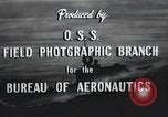 Standbild deutsche und italienische sneak craft Boote und Schwimmer Europa, 1945, aus Sekunde 31 historischem Filmmaterial Videoclip 65675060338