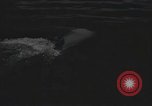 Standbild deutsche und italienische sneak craft Boote und Schwimmer Europa, 1945, aus Sekunde 42 historischem Filmmaterial Videoclip 65675060338