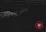 Standbild deutsche und italienische sneak craft Boote und Schwimmer Europa, 1945, aus Sekunde 44 historischem Filmmaterial Videoclip 65675060338