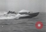 Standbild deutsche und italienische sneak craft Boote und Schwimmer Europa, 1945, aus Sekunde 59 historischem Filmmaterial Videoclip 65675060338