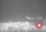 Standbild deutsche und italienische sneak craft Boote und Schwimmer Europa, 1945, aus Sekunde 62 historischem Filmmaterial Videoclip 65675060338