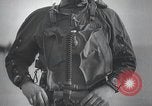Standbild Schwimmer United States USA, 1945, aus Sekunde 17 historischem Filmmaterial Videoclip 65675060339