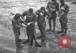 Standbild Schwimmer United States USA, 1945, aus Sekunde 28 historischem Filmmaterial Videoclip 65675060339