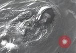 Standbild Schwimmer United States USA, 1945, aus Sekunde 41 historischem Filmmaterial Videoclip 65675060339