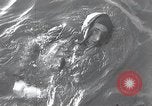 Standbild Schwimmer United States USA, 1945, aus Sekunde 42 historischem Filmmaterial Videoclip 65675060339