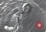 Standbild Schwimmer United States USA, 1945, aus Sekunde 43 historischem Filmmaterial Videoclip 65675060339
