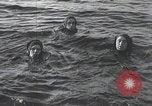 Standbild Schwimmer United States USA, 1945, aus Sekunde 49 historischem Filmmaterial Videoclip 65675060339