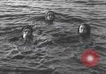Standbild Schwimmer United States USA, 1945, aus Sekunde 50 historischem Filmmaterial Videoclip 65675060339