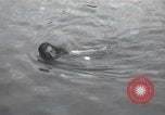 Standbild Schwimmer United States USA, 1945, aus Sekunde 59 historischem Filmmaterial Videoclip 65675060339