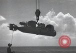 Standbild italienischen SLC-200 Maiale human Torpedo Europa, 1945, aus Sekunde 7 historischem Filmmaterial Videoclip 65675060340
