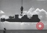Standbild italienischen SLC-200 Maiale human Torpedo Europa, 1945, aus Sekunde 10 historischem Filmmaterial Videoclip 65675060340