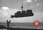 Standbild italienischen SLC-200 Maiale human Torpedo Europa, 1945, aus Sekunde 13 historischem Filmmaterial Videoclip 65675060340