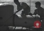 Standbild italienischen SLC-200 Maiale human Torpedo Europa, 1945, aus Sekunde 37 historischem Filmmaterial Videoclip 65675060340