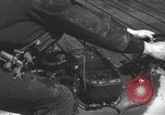 Standbild italienischen SLC-200 Maiale human Torpedo Europa, 1945, aus Sekunde 52 historischem Filmmaterial Videoclip 65675060340