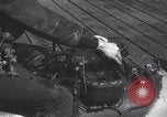 Standbild italienischen SLC-200 Maiale human Torpedo Europa, 1945, aus Sekunde 55 historischem Filmmaterial Videoclip 65675060340
