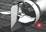 Standbild italienischen SLC-200 Maiale human Torpedo Europa, 1945, aus Sekunde 58 historischem Filmmaterial Videoclip 65675060340