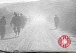 Standbild 10th Mountain Division Mule Pack Zug Italien, 1945, aus Sekunde 6 historischem Filmmaterial Videoclip 65675060354