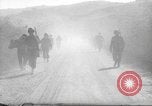 Standbild 10th Mountain Division Mule Pack Zug Italien, 1945, aus Sekunde 9 historischem Filmmaterial Videoclip 65675060354