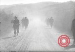 Standbild 10th Mountain Division Mule Pack Zug Italien, 1945, aus Sekunde 13 historischem Filmmaterial Videoclip 65675060354